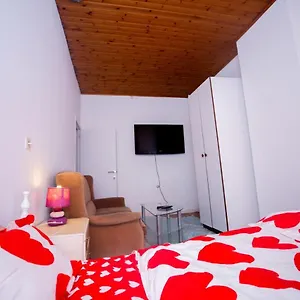 Couette-café Sur Avc Parking Et Wifi Gratuit, Liège